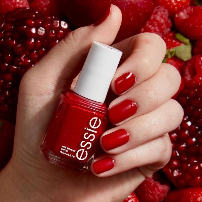 Colores de uñas que combinan con vestido rojo | Essie